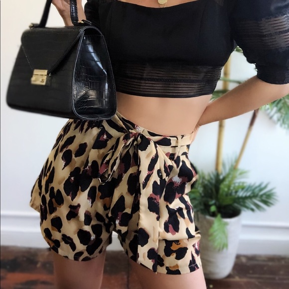Last 1✨Layne Leopard Print Shorts - Picture 3 of 8